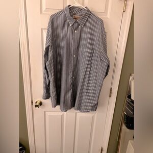 Roundtree & Yorke Gold Label men’s long sleeve shirt XXL blue/white striped.